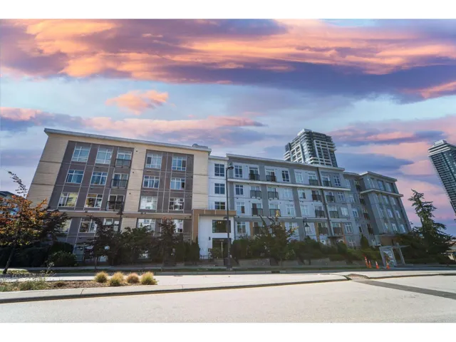 321 13728 108 AVENUE, Surrey, British Columbia V3T0G2