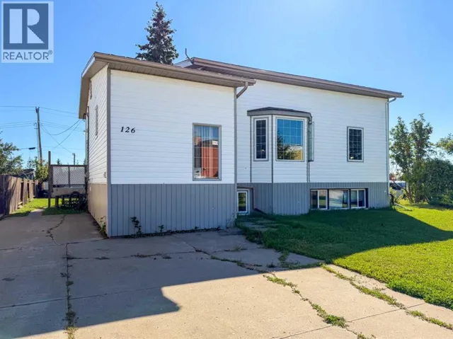 126 3 Street SE, Falher, Alberta T0H1M0