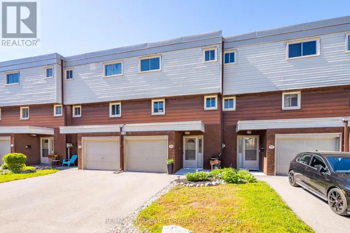 31 - 23 WATSONS LANE, Hamilton (Dundas), Ontario L9H5G9