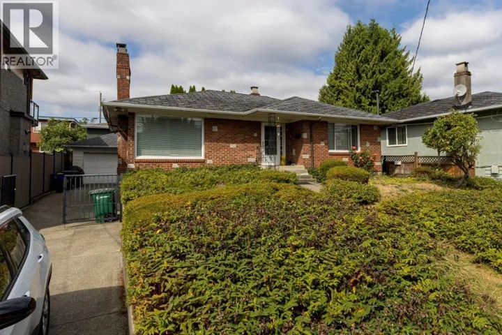 911 SPERLING AVENUE, Burnaby, British Columbia V5B4H7