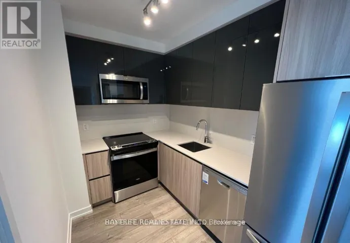 1014 - 3100 KEELE STREET, Toronto (Downsview-Roding-CFB), Ontario M3M0E1