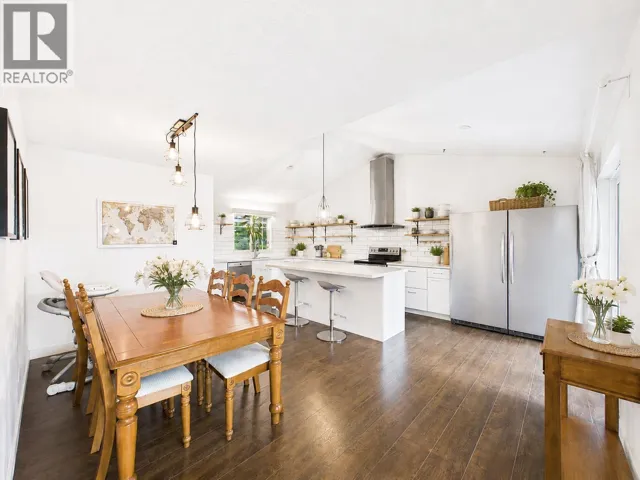 2575 ASHURST AVENUE, Coquitlam, British Columbia V3K5T7
