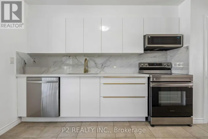 22-25 GOSFORD BLVD. BOULEVARD N, Toronto (York University Heights), Ontario M3N2G7