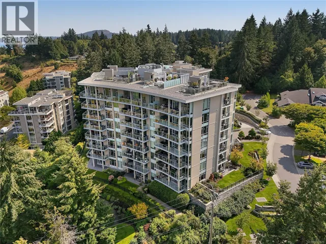 202 5388 Hill Rise Terr, Saanich, British Columbia V8Y3K2