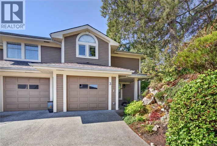 3 111 Fulford-Ganges Rd, Salt Spring, British Columbia V8K2R9