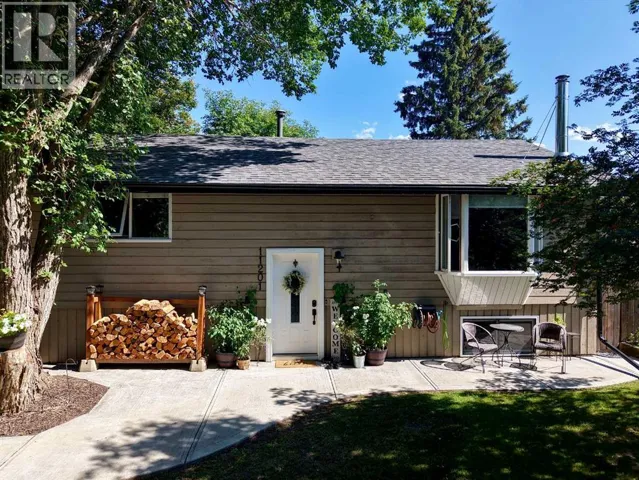 11201 91 Street, Peace River, Alberta T8S1P7