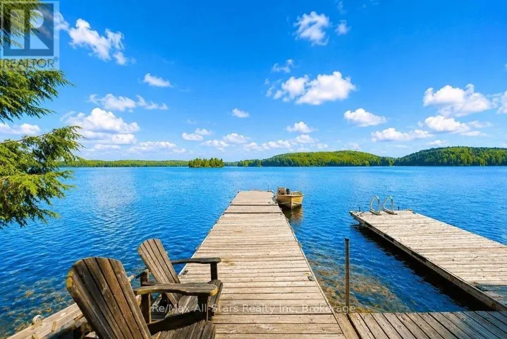 1142 SMOKE LAKE, South Algonquin, Ontario P0A1H0