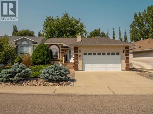 66 Heritage Road W, Lethbridge, Alberta T1K6T8