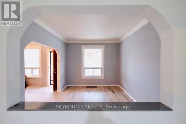 72 SOMERSET AVENUE, Hamilton (Stipley), Ontario L8L2L7