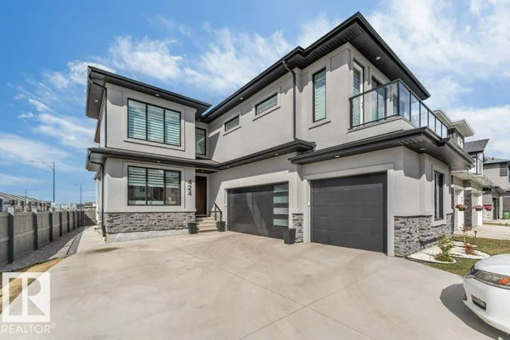 424 33 AV NW, Edmonton, Alberta T6T2S8
