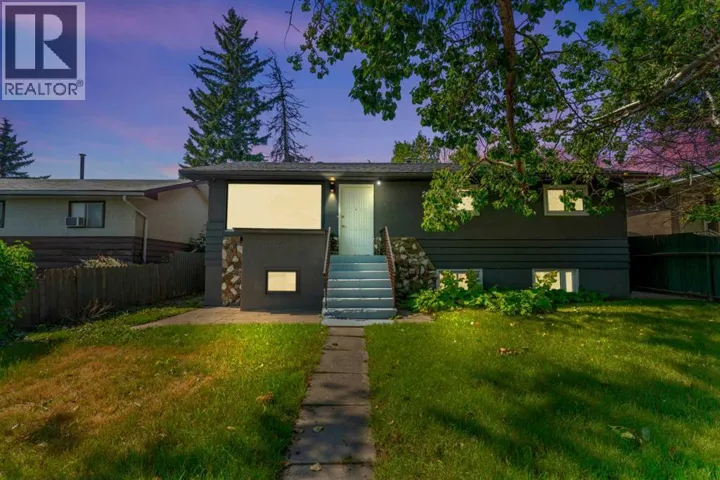 1527 52 Street SE, Calgary, Alberta T2A1T9