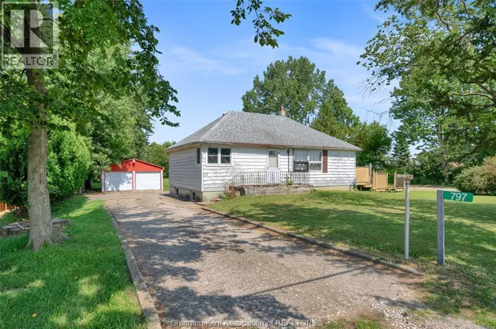 797 McNaughton AVENUE East, Chatham-Kent, Ontario N0P2L0