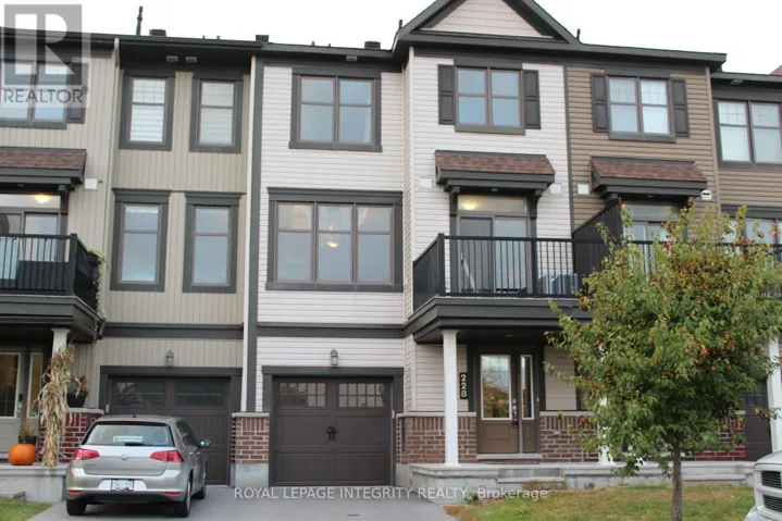 228 HALYARD WAY, Ottawa, Ontario K2S1B9