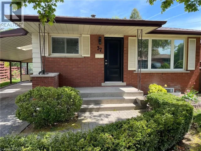 37 GOLDFINCH Road Unit# Upper, Hamilton, Ontario L9A3W8