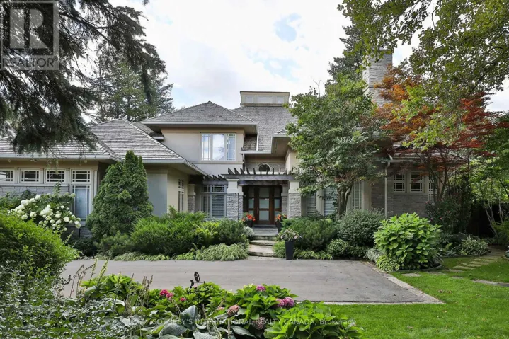 23 COUNTRY LANE, Toronto (Bridle Path-Sunnybrook-York Mills), Ontario M2L1E1