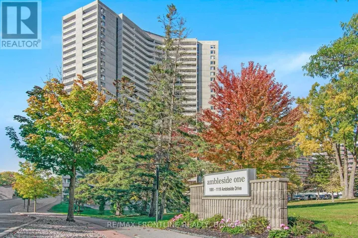 1009 - 1081 AMBLESIDE DRIVE, Ottawa, Ontario K2B8C8