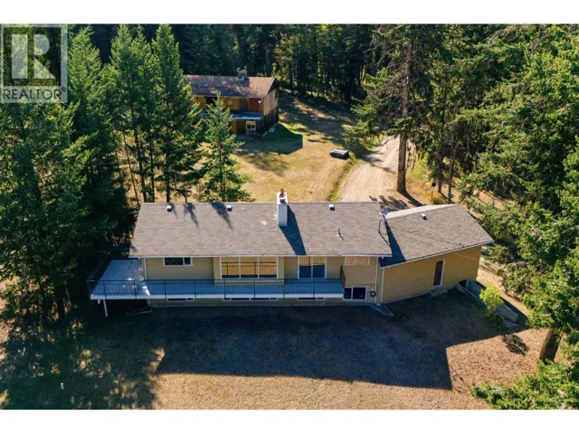 1004 HODGSON ROAD, Esler / Dog Creek, British Columbia V2G4Y3