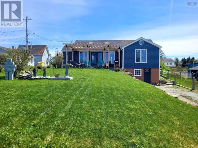 83 South Street, Lockeport, Nova Scotia B0T1L0