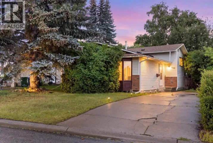 620 Aboyne Crescent NE, Calgary, Alberta T2A5Y8