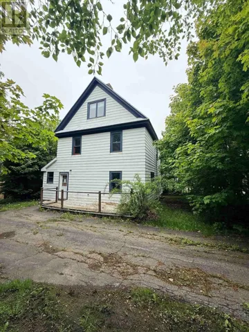25 Queen Street, Sydney Mines, Nova Scotia B1V1L2