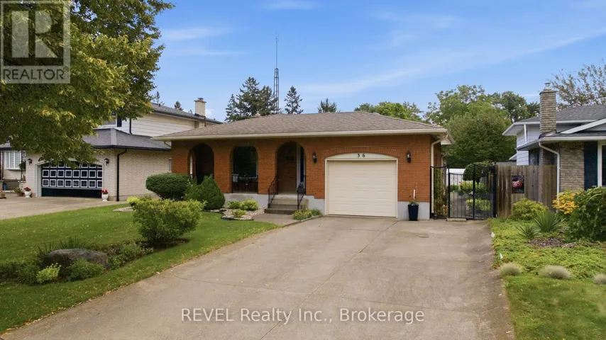 36 RAMSEY STREET, St. Catharines (Lakeport), Ontario L2N2K1