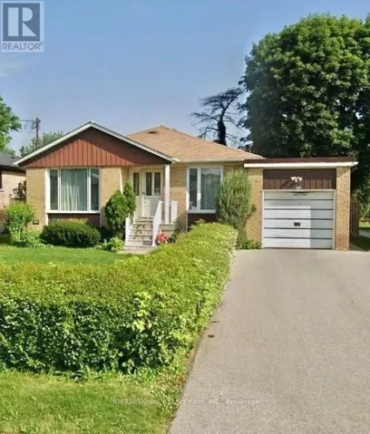 198 WATERLOO AVENUE, Toronto (Bathurst Manor), Ontario M3H3Z2