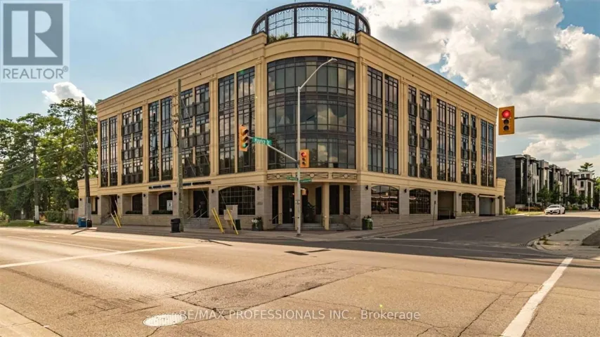 208 - 205 LAKESHORE ROAD W, Oakville (CO Central), Ontario L6K1B3