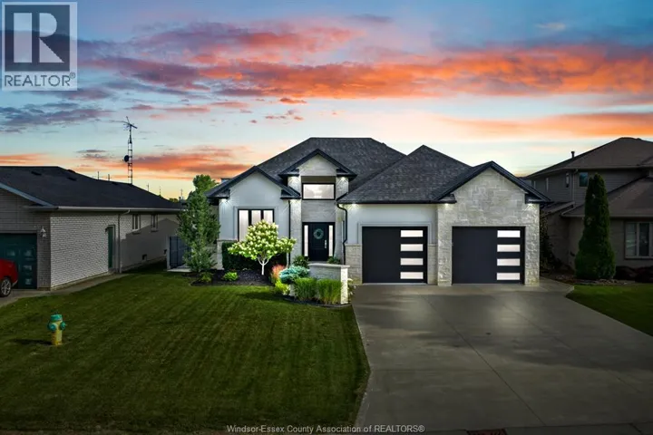22 SHAWNEE COURT, Leamington, Ontario N8H5A8