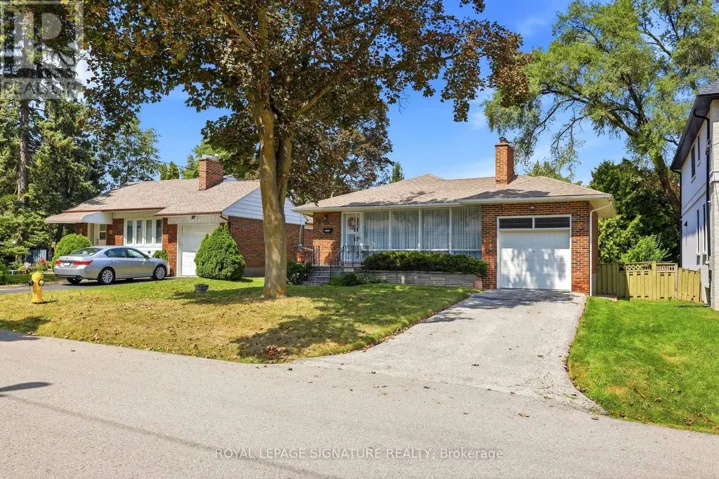 40 KIRK BRADDEN ROAD E, Toronto (Stonegate-Queensway), Ontario M8Y2E7