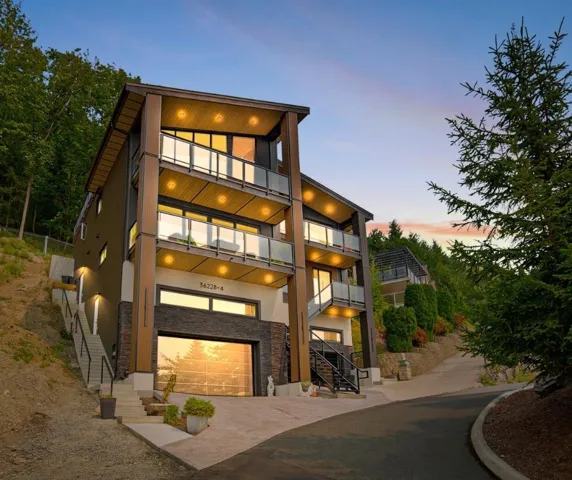 4 36228 SANDRINGHAM DRIVE, Abbotsford, British Columbia V3G2M5