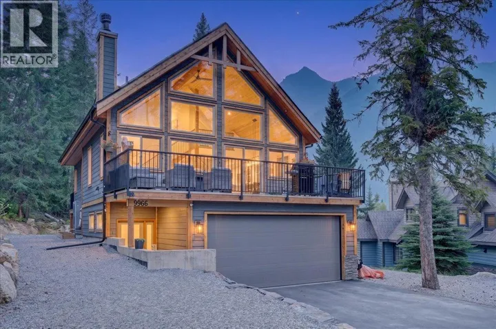 9966 Wildwood Lane, Panorama Mountain, British Columbia V0A1T0