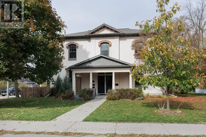 12 RUSSELL STREET E, Kawartha Lakes (Lindsay), Ontario K9V1Z8