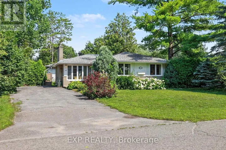 16 ELMSLEY CRESCENT, Ottawa, Ontario K2H6V2