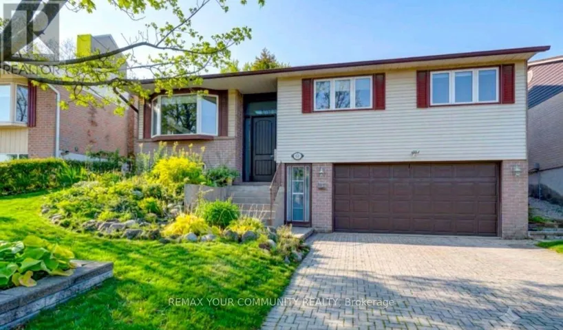 372 DIXON BOULEVARD, Newmarket (Central Newmarket), Ontario L3Y5C4