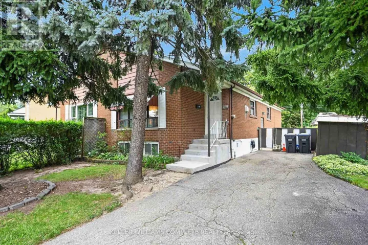 3239 QUEEN FREDERICA DRIVE, Mississauga (Applewood), Ontario L4Y2Z9