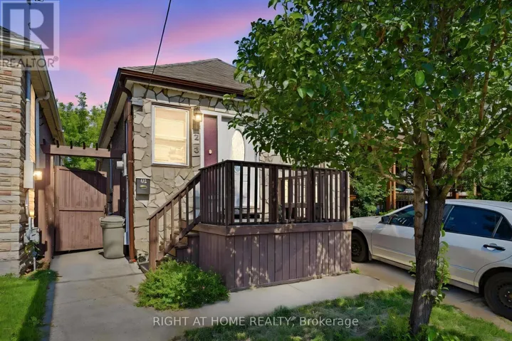 123 CROSTHWAITE AVENUE N, Hamilton (Homeside), Ontario L8H4V4