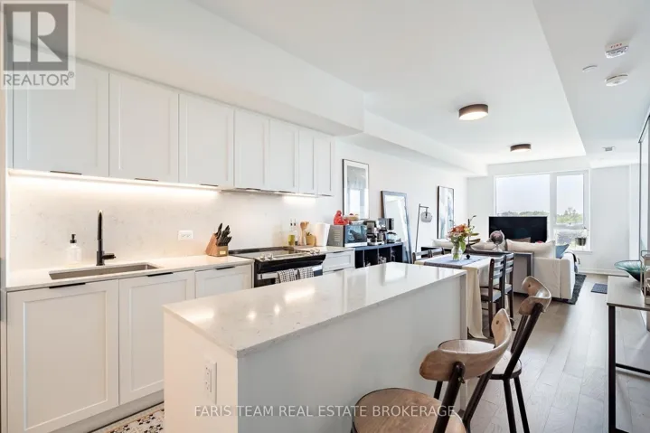 413 - 31 HURON STREET, Collingwood, Ontario L9Y1C3