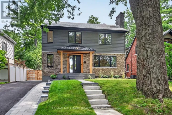1677 ABBEY ROAD, Ottawa, Ontario K1G0H4