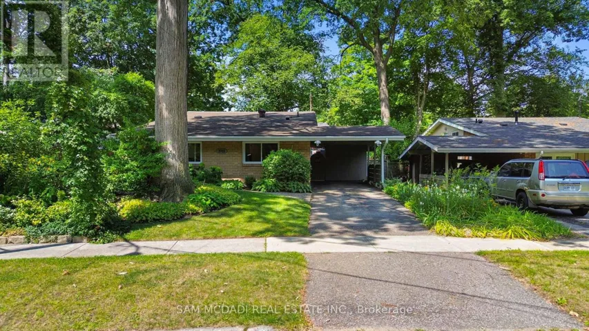 1911 DELANEY DRIVE, Mississauga (Clarkson), Ontario L5J3L2