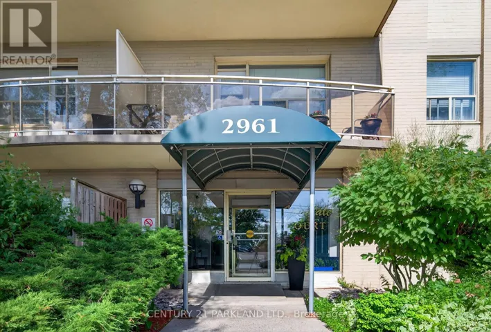 202 - 2961 DUFFERIN STREET, Toronto (Yorkdale-Glen Park), Ontario M6B3T2