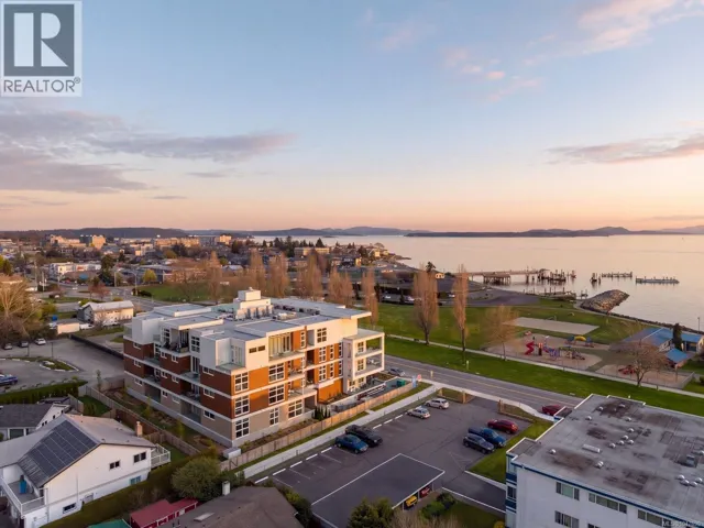 105 9570 Fifth St, Sidney, British Columbia V8L2W5