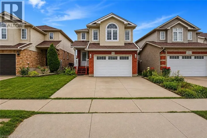 82 BRIDLEWREATH Street, Kitchener, Ontario N2E3V6