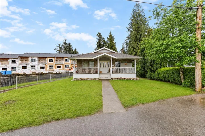 31960 ROYAL CRESCENT, Abbotsford, British Columbia V2T2J3