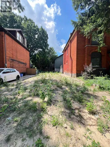 128 STINSON STREET, Hamilton (Stinson), Ontario L8N1S6