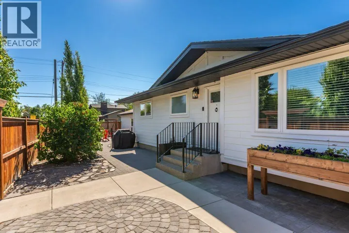 9504 3 Street SE, Calgary, Alberta T2J0W8
