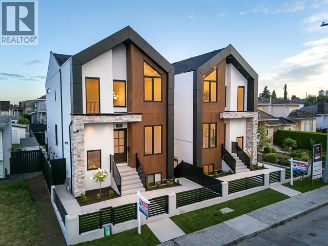 1 6210 CURTIS STREET, Burnaby, British Columbia V5B2A5