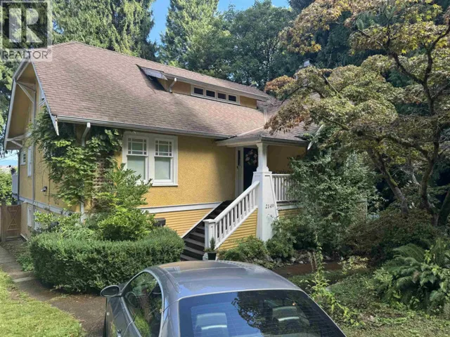 2149 W 35TH AVENUE, Vancouver, British Columbia V6M1J2