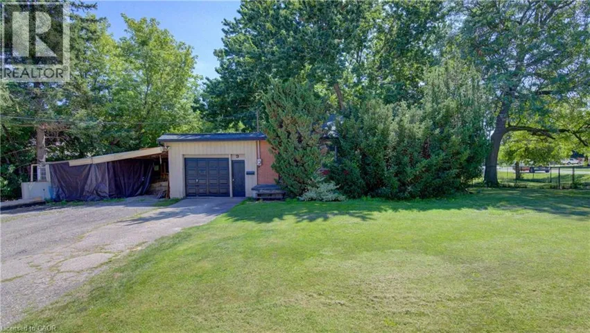 9 ROTHSAY Avenue, Kitchener, Ontario N2B3A2