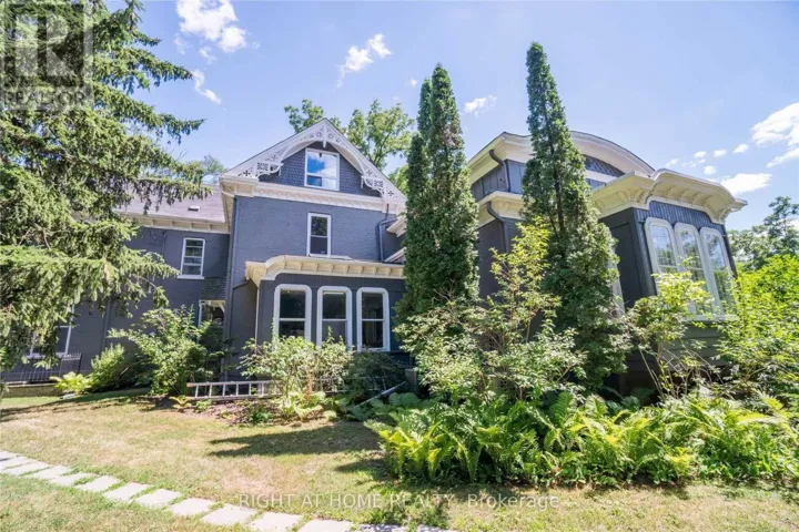 LOFT - 164 TRAFALGAR ROAD, Oakville (OO Old Oakville), Ontario L6J3G6