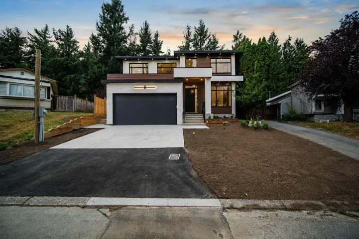 2219 CRYSTAL COURT, Abbotsford, British Columbia V2T6A7